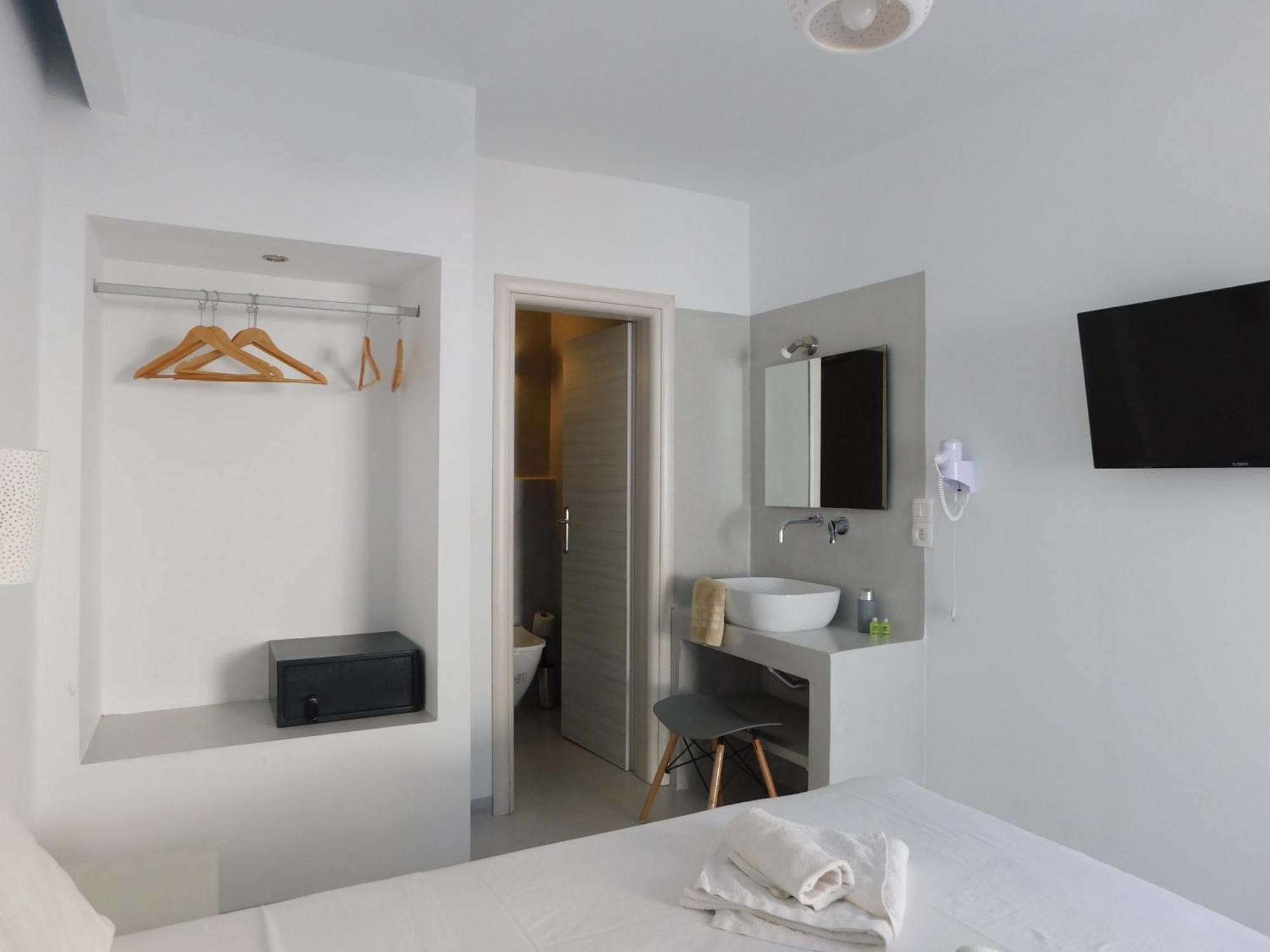 Fira Unique Rooms Екстериор снимка