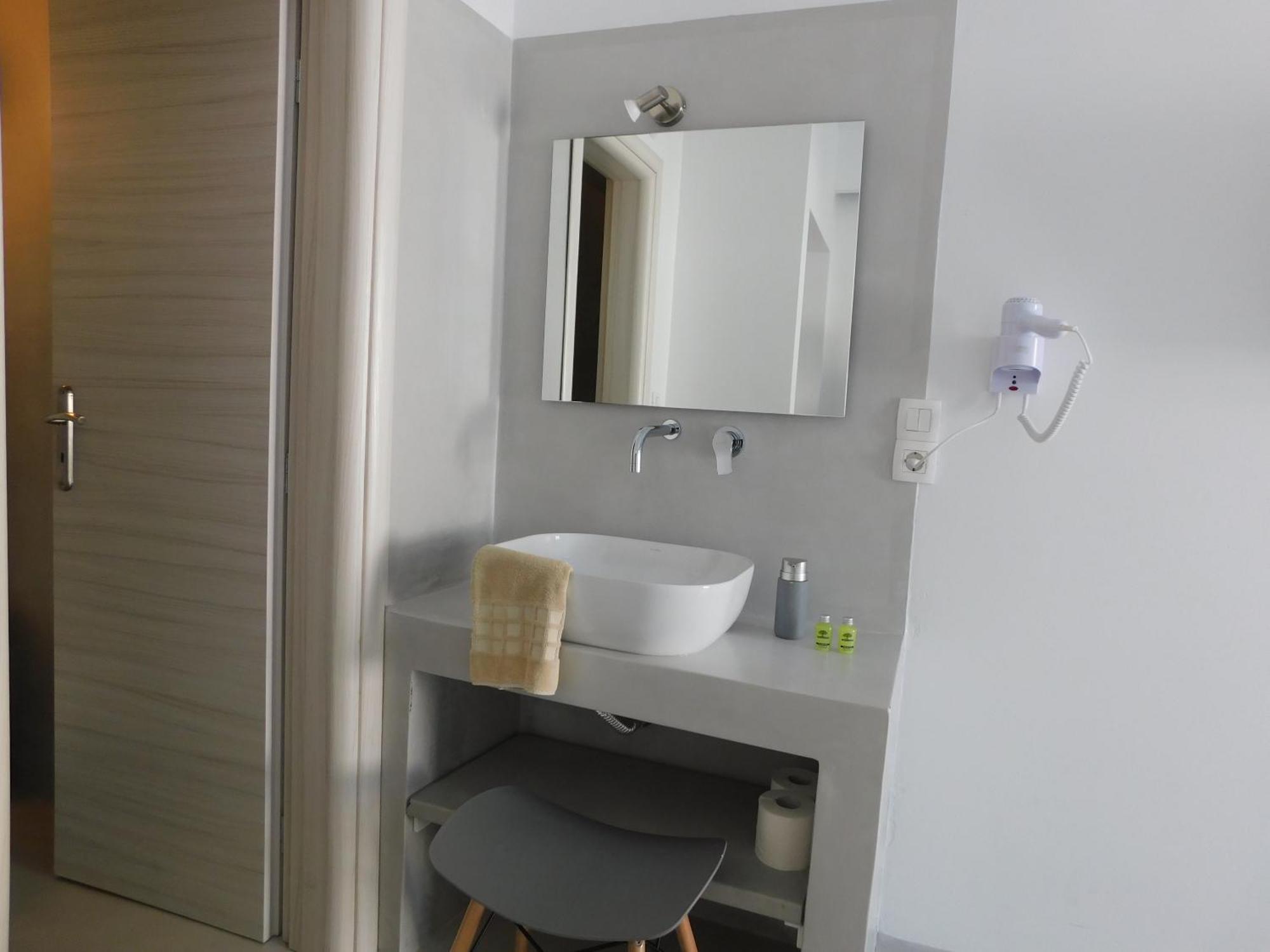 Fira Unique Rooms Екстериор снимка