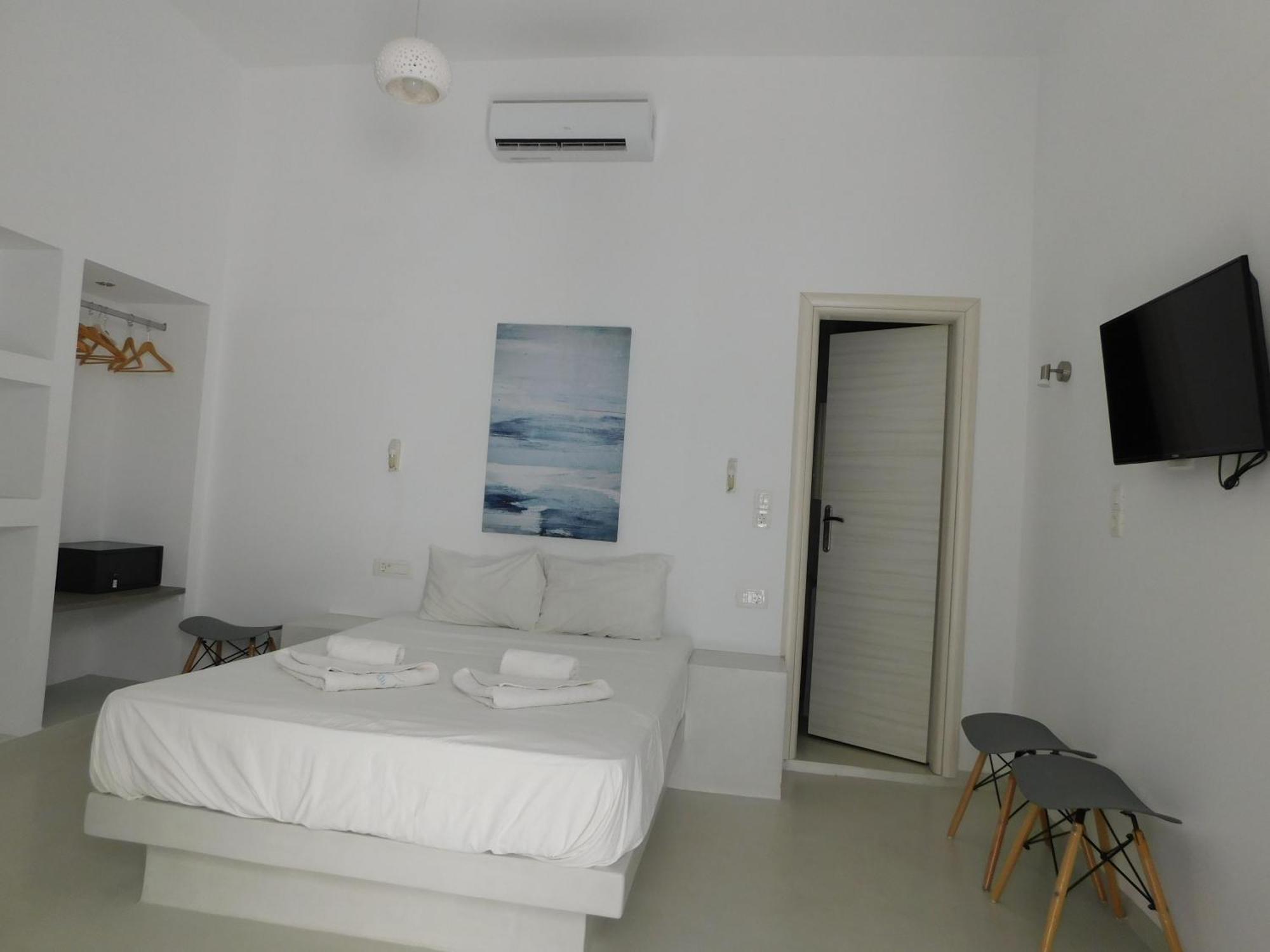 Fira Unique Rooms Екстериор снимка